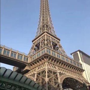 Meet your Posher, Ling